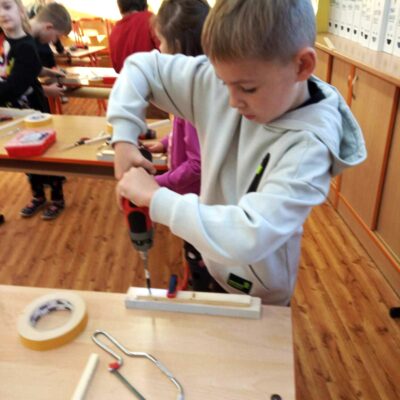 Dílničky ZŠ vrtání